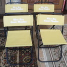 折りたたみ椅子(小)黄色　4脚７００円　２脚３８０円　１脚２００円