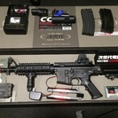 次世代 m4 cqb-r マルイトレーサー 光化学機器 マルイフラッシュライト 多段数マガジン バッテリー その他おまけ 電動ガン