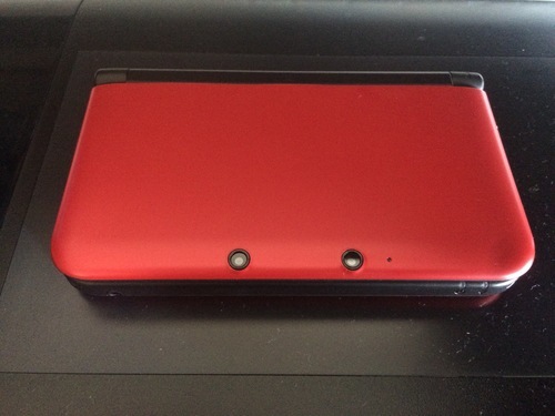 Nintendo 3DS LLレッドxブラックとソフトのセット