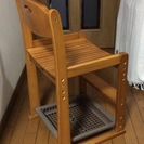学習机についていた木製の椅子。取りに来てくださる方限定