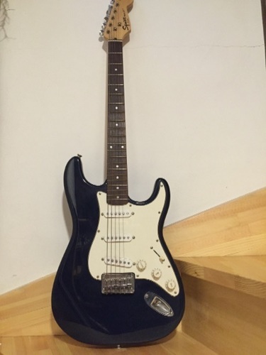 《再値下げ》Fender Squier Bullet Baltic Blue