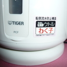 美品　タイガー　電気ケトル　わく子　0.8L　PCF－A080