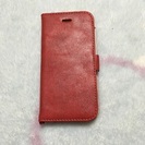 赤色の携帯ケースです。