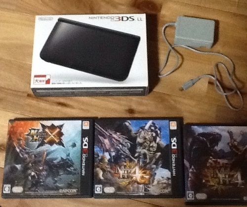 3dsll モンハン3本、AC付き 売却済