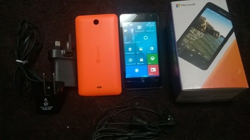 送料無料windows10スマホ 32gbsd付 Simフリー Microsoft Lumia430 Dualsim Ram1gb 4インチ カバーオレンジ ブラック Www Drdraperdds Com