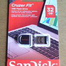 [発送完了]USBメモリ 32G 小型 SanDisk 新品