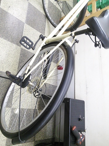 [2735]中古自転車　リサイクル自転車　シティサイクル　27インチ　外装6段変速　LEDオートライト　アイボリー