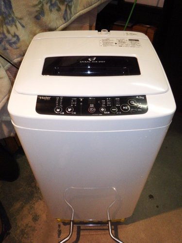 ハイアール 4.2K洗濯機 ブラック　JW-K42H