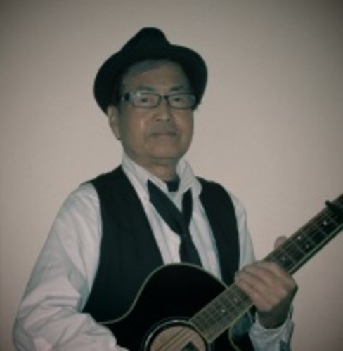 ブロンコです。Jポップのギター弾き語りです。各イベントや福祉施設などに是非呼んでください。