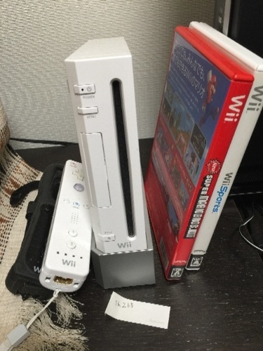 Wii 本体 + wii fit plus, wii sports, マリオブラザーズ