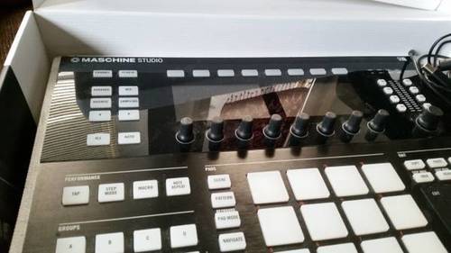 MASCHINE STUDIO 音楽制作システム