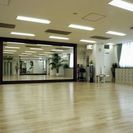 駒沢大学駅徒歩3分、広くて明るい駒沢ダンスガーデンで社交ダンスを...