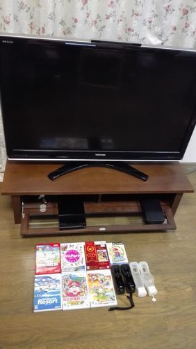 完売御礼！美品・無傷　46インチ　液晶テレビ（レグザ）、録画用ハードデイスク（2T）、テレビ台付き