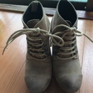 ディーセルの茶色の靴。サイズ24〜24.5cm美品です。