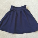 紺のスカート