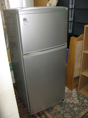 冷蔵庫　SANYO SR-111B 2002年製