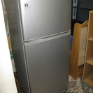 冷蔵庫　SANYO SR-111B 2002年製