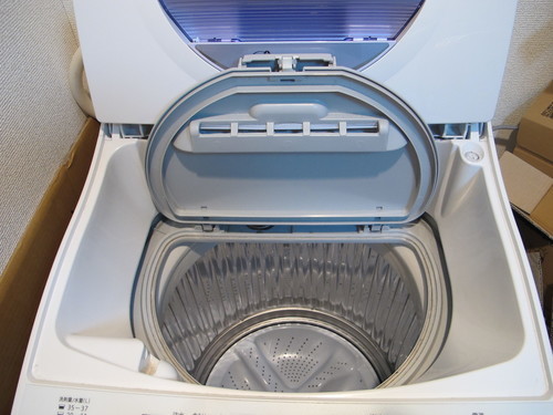 シャープES-TG55L 標準洗濯・脱水容量5.5kg 標準乾燥容量3.0kg 平成26年3月購入　１人暮らし用