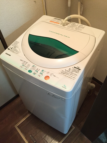 【動作保証！！】2012年製の洗濯機！(モーターは美品！)
