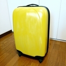 【交渉中】キャリーバッグ（プラスティック製スーツケース）