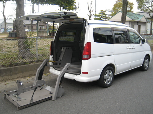 福祉車両セレナ4wd車椅子移動車チェアキャブリフタータイプトランポ愛知 ガレージパラダ 稲沢のセレナの中古車 ジモティー