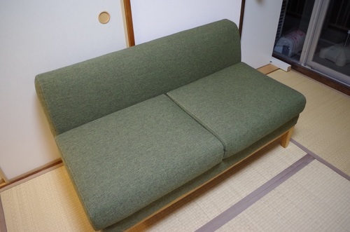 美品　緑のソファーを格安でお譲りします。