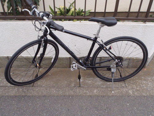 終了　GIANT　クロスバイク　エスケープR3　3×8段ギヤ　タイヤ新品　ワイヤーカギ新品　中古自転車