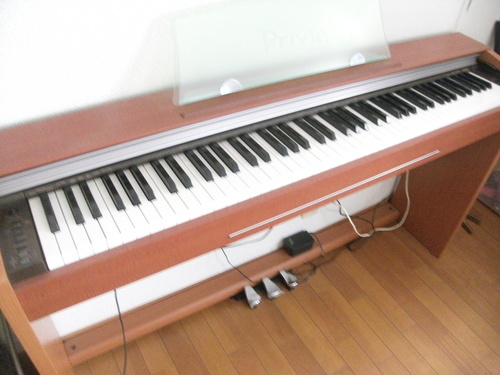 電子ピアノ　CASIO　Privia　PX-720