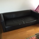 黒のソファー
