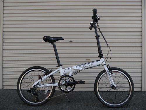 【展示品特価・おまけ付き】 自社ブランド折りたたみ小径自転車 UCJ Sprinter1.0 アルミフレーム ８段変速 ２０インチ ホワイト 即納車可 ※名古屋市周辺は無料配送※