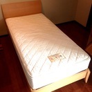 【大幅値下】シングルベッド フレーム＋マットレス＋敷きパッド