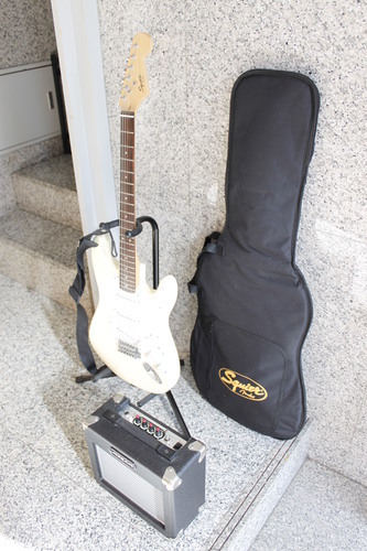 ギターセット　Fender / SQUIER ( スクワイヤ )　入門　初心者 ホワイト
