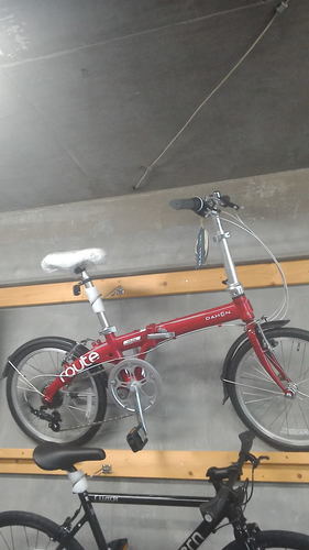 （新品未使用・自転車屋預かり）2016ダホン ルート7段変速 アルミ製折りたたみ自転車