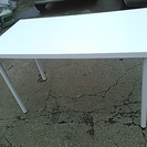 ホワイト　IKEA　美品　机　テーブル
