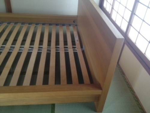 IKEA クイーンサイズ ベット 木製すのこ