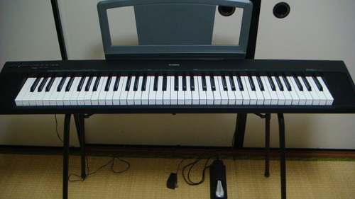 電子ピアノ　YAMAHA NP-30 07年製中古　スタンド・ペダル付　自宅引取希望