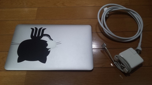 【取引中】 Apple MacBook Air (11-inch, Mid 2012) 本体＋電源ケーブル＋ソフトケース
