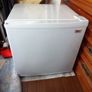 【お売りします】小型冷凍庫38Ｌ　ハイアール製　2015年製