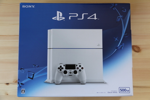 プレーステーション4白色500GB新品。CUH-1200AB02。2015年12月30日から一年保証。PS4