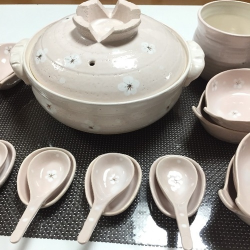 淡いピンクがかわいい土鍋セット ラプ 守山の食器 その他 の中古あげます 譲ります ジモティーで不用品の処分