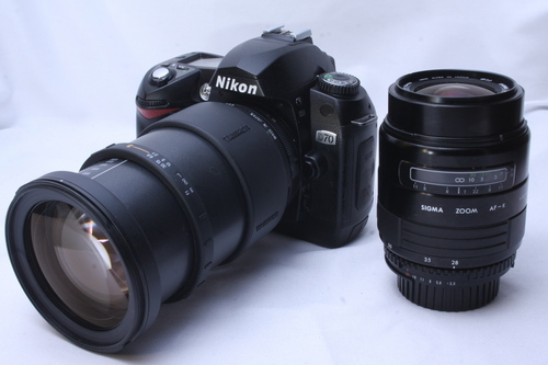 【動作確認済み】○ニコン　D70　NIKON AFレンズ1本＋MFレンズ2本付き　送料無料 完売 ショット数1599回☆極上品 Nikon ニコン D70 ダブルレンズセット