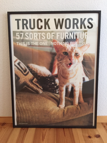 TRUCK WORKSのガラス額入りポスターです。