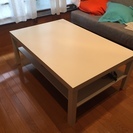 IKEAのセンターテーブル（LACK）