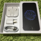 iPhone充電器andイヤホン(apple純正未使用)