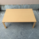 ニトリの折り畳み式テーブル