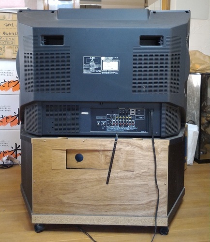 東芝ワイドテレビFACE 36Z6P ブラウン管テレビ テレビ台付き (tenten) すずかけ台のテレビ《ブラウン管テレビ》の中古あげます