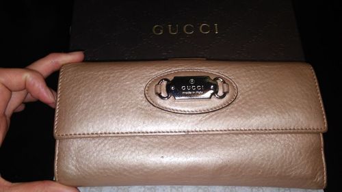 グッチ財布
