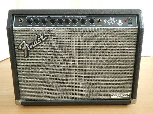 【フェンダーギター用アンプ　値下げしました】SV-20CE★エレキギターを始めて手にされる方もいかがですか★