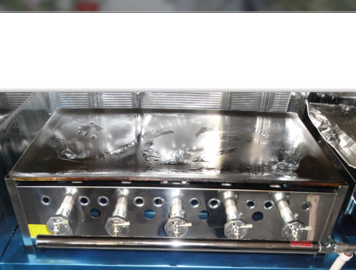 鉄板焼 ７６０ｘ４６０型（プレス鉄板大） ガスの種類: 都市ガス＝12、13A用 （二週間のみ使用）