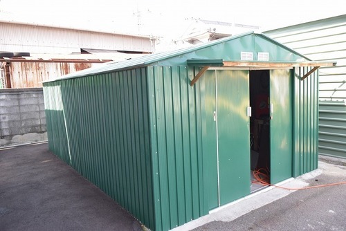 大型倉庫　ガルバリウム　3ｍ×5ｍ　ばらして持って帰れる方のみ